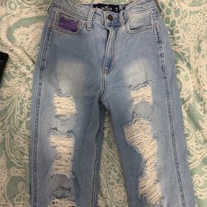 Hollister ultra high rise mom jeans!